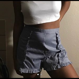 New gingham ruffle high waisted shorts